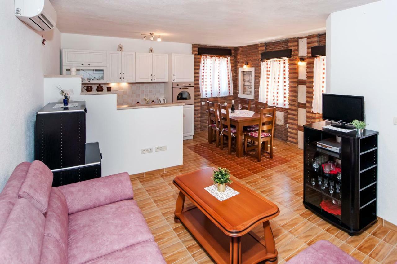 Guesthouse Ancient Stone Rovinj Luaran gambar