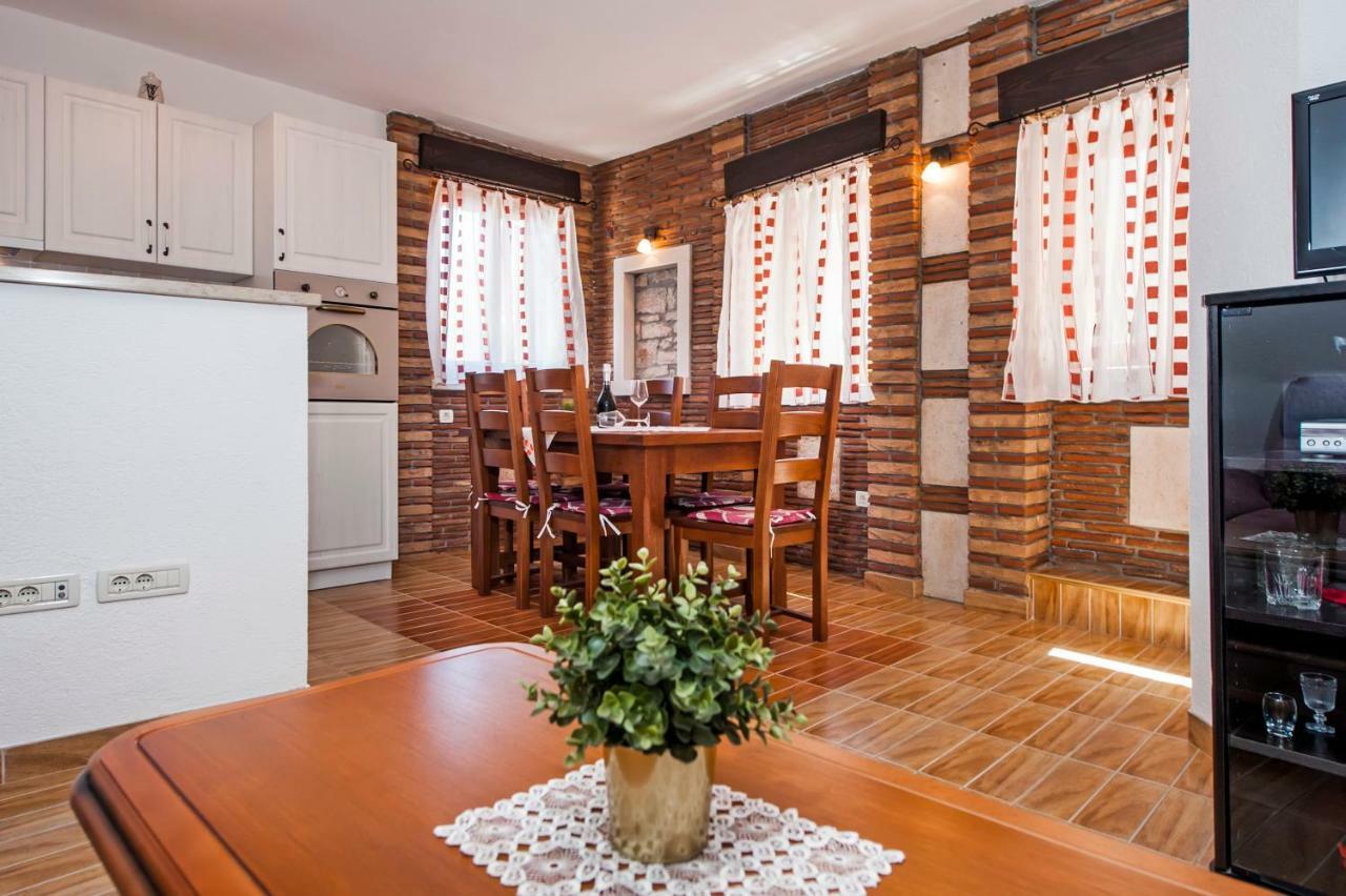 Guesthouse Ancient Stone Rovinj Luaran gambar
